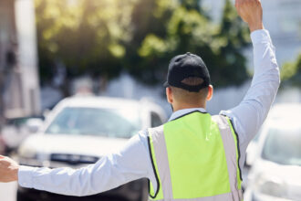 ce amenzi risca soferii care vorbesc la telefon la volan se poate ajunge la suspendarea permisului de conducere 6916cefc6ceb7