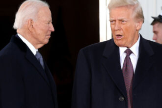 ce motiv a gasit donald trump sa anuleze 92 din ordinele executive semnate de joe biden anuntul facut de presedintele sua 692a0c20ae42d