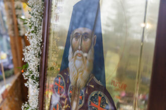 ce se intampla cu moastele sfantului arsenie de la prislop dupa sfintirea noii manastiri anunt de ultima ora de la mitropolitul ardealului 692ab06ce46c7