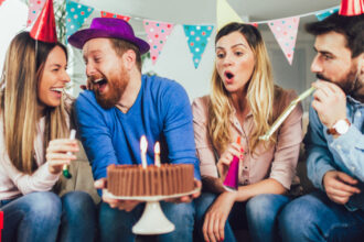 cele mai frumoase mesaje si felicitari de sfintii mihail si gavriil urarea recomandata de preot pentru cei care isi serbeaza numele 690e4090948ca