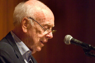 cercetatorul rasist james watson unul dintre descoperitorii adn ului si laureat al premiului nobel a murit la varsta de 97 de ani 690edb451e815