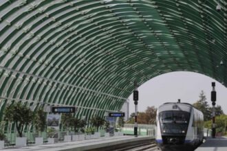 circulatia trenurilor catre aeroportul otopeni va fi modificata in urma unor lucrari anuntul cfr 691714040f1e8