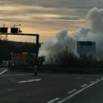 circulatie blocata pe autostrada a2 sensul spre capitala arde un ansamblu rutier incarcat cu nitrocalcar 692806512e181