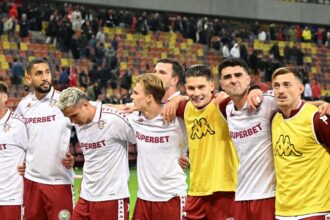 clasament rapid lider doar 24 de ore fcsb urca usor in timp ce cfr e intr un colaps grav cum arata superliga la finalul turului 6909153a28a37