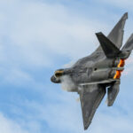 colaborare om masina pilotul unui f 22 a controlat cu succes o drona mq 20 avenger in zbor in timp ce se afla la mansa avionului 691edaee7c045