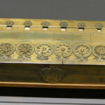 comoara nationala un calculator construit de blaise pascal in 1642 care urma sa fie scos azi la licitatie nu poate parasi franta 691d513433a51