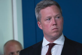 continua negocierile pentru planul de pace in ucraina secretarul armatei sua s a intalnit cu o delegatie rusa la abu dhabi 692567e35f3c3