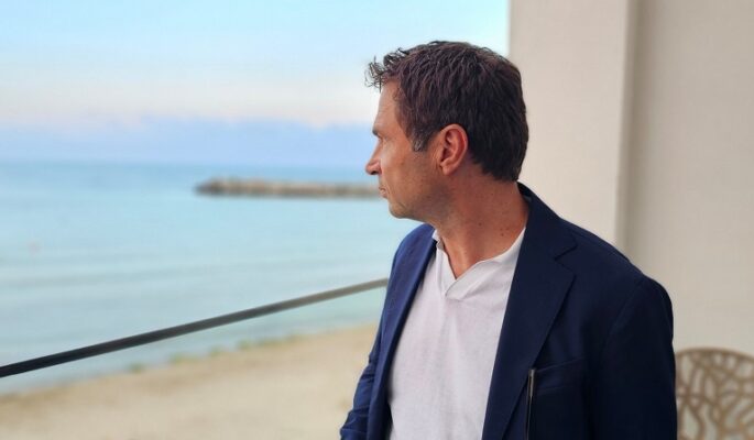 cristian radu primarul suspendat al municipiului mangalia plasat in arest la domiciliu 691ef2a94965b