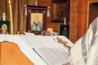 cui sa ii spui la multi ani de sfantul andrei preotul explica importanta celui mai popular nume sarbatorit pe 30 noiembrie 692bd1c786735