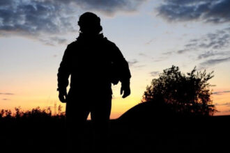 cum arata o tragere de noapte cu rachete flamingo 6915fbd422fbf