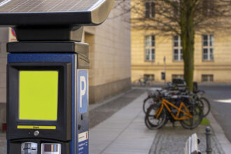 cuplu din germania retinut dupa ce ar fi furat monede in valoare de 1 milion de euro din parcometre 6924c620ec5a2