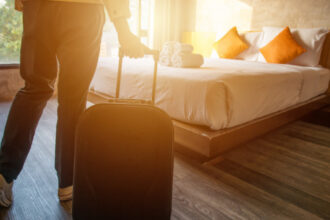 de ce a ramas cocktail holidays fara licenta ministerul economiei confirma nereguli grave iar compania cere insolventa 6915c6e550b14