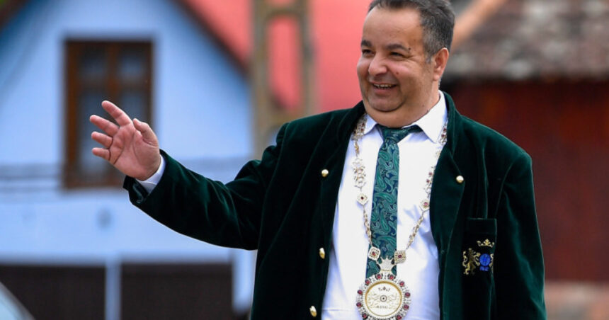 dorin cioaba autointitulat rege al romilor ii ironizeaza pe politicieni oare sunt singurul care are diplome pe bune 692c0d7a945fb