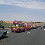 doua persoane ranite dupa ce o masina s a rasturnat la iesirea de pe a2 spre a4 69106dc59f6ae