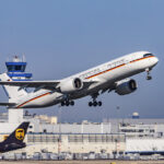 dupa precedentul creat ieri de romani trei britanici au fugit dupa avion tot pe pista aeroportului din koln ce spune politia germana 6925bfeb81845