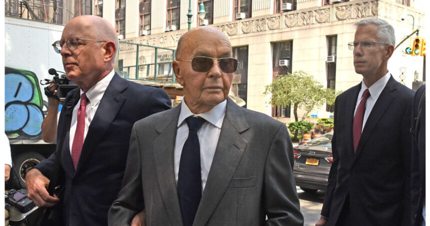 dupa rudy giuliani si changpeng zhao trump il gratiaza si pe miliardarul joe lewis fostul proprietar al clubului tottenham 6916e76b4fc26