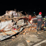 explozie puternica urmata de incendiu intr o locuinta din dej barbat gasit mort sub daramaturi pompierii cauta si alte victime 690669250606c