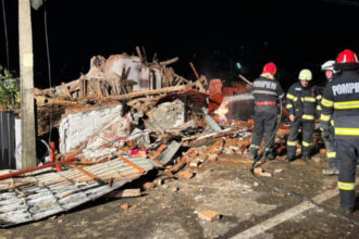 explozie puternica urmata de incendiu intr o locuinta din dej barbat gasit mort sub daramaturi pompierii cauta si alte victime 690669250606c