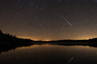 fenomen astronomic spectaculos zilele acestea ploaia de stele leonide atinge punctul maxim 691893537fe75