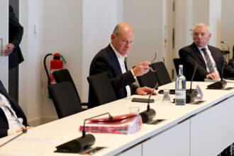 fostul cancelar german olaf scholz a depus marturie in cadrul anchetei privind sabotarea nord stream 6921dd0591dc0