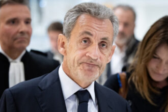 fostul presedinte nicolas sarkozy va lansa o carte despre viata in inchisoare jurnalul unui detinut ajunge curand in librarii 692095df6d617