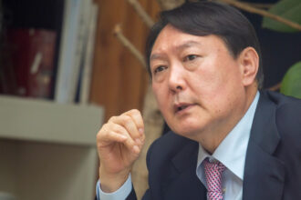 fostul presedinte sud coreean yoon suk yeol inculpat pentru favorizarea inamicului si abuz de putere 69118c5141f44