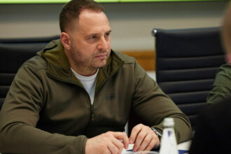 fostul sef de cabinet al presedintelui zekenski spune ca pleaca pe front sunt pregatit pentru orice 692ad48b811ef