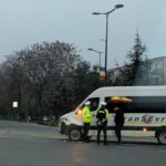 foto accident cu un microbuz in zona dacia 691a0b7d63db4