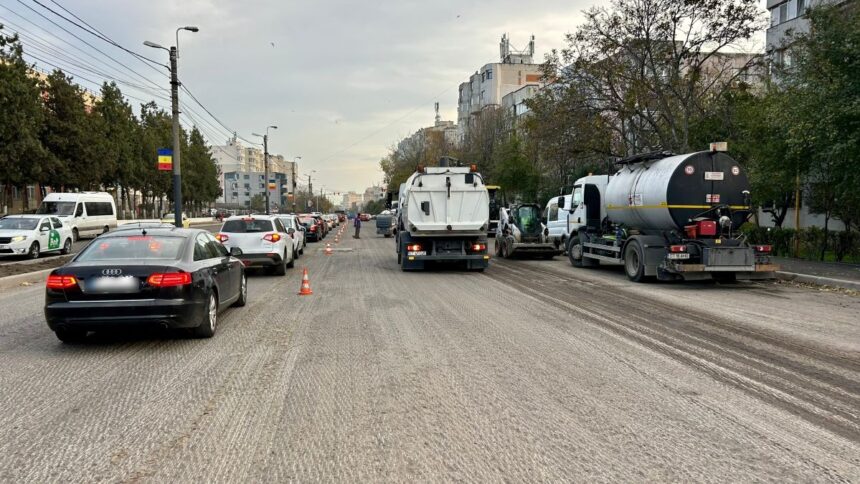 foto atentie soferi se asfalteaza strada dezrobirii din constanta trafic restrictionat partial timp de trei zile 691c2c8963eea