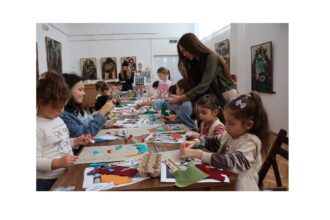 foto muzeul de arta constanta continua seria atelierelor creative pentru copii 6909e8a5db647
