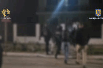 foto perchezitii in localitatea remus opreanu din medgidia politistii au gasit si o grenada 6920677e823a5