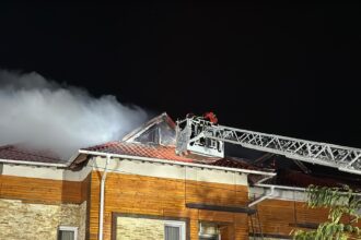foto ultima ora din ce cauza a luat foc sambata seara pensiunea din mahmudia 69197b5fb5fcd