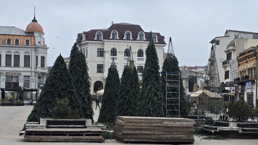 foto video cine organizeaza targul de craciun constanta 2025 in piata ovidiu si poarta 6 pregatirile sunt in toi 6919cfb97e629