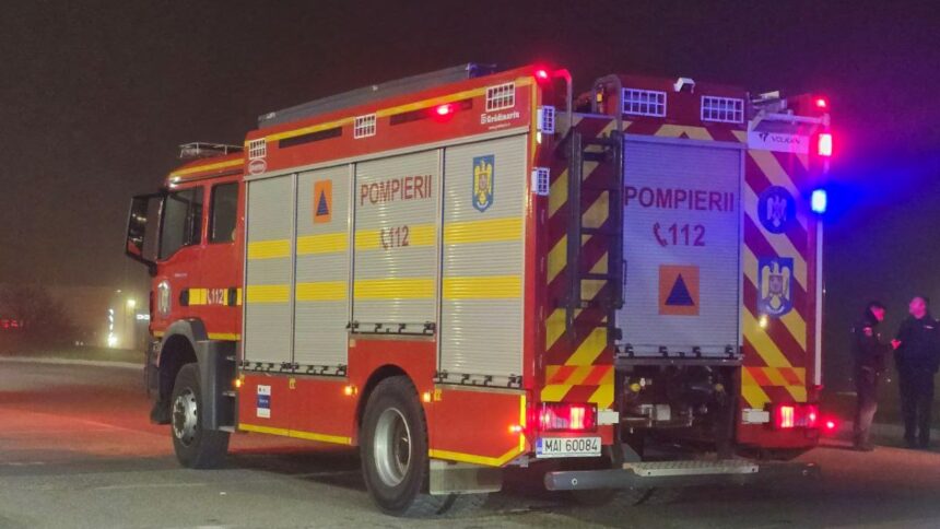 foto video o masina de tip microcar a luat foc in parcarea carrefour tomis din constanta 69161e14a31ab