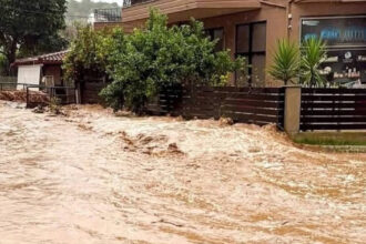 furtuni violente si ploi torentiale in nord vestul greciei insula corfu grav afectata de inundatii 6921a819b6f06