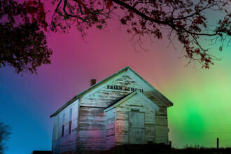 galerie foto aurora boreala vizibila in sua din new york pana in texas pe fondul unei furtuni geomagnetice care a luminat cerul 6915682e9f93e