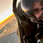 galerie foto cel mai tanar instructor pentru viitorii piloti nato detasat in sua e roman cand vine vorba de zbor vorbim cu totii aceeasi limba 690b57307d3f7