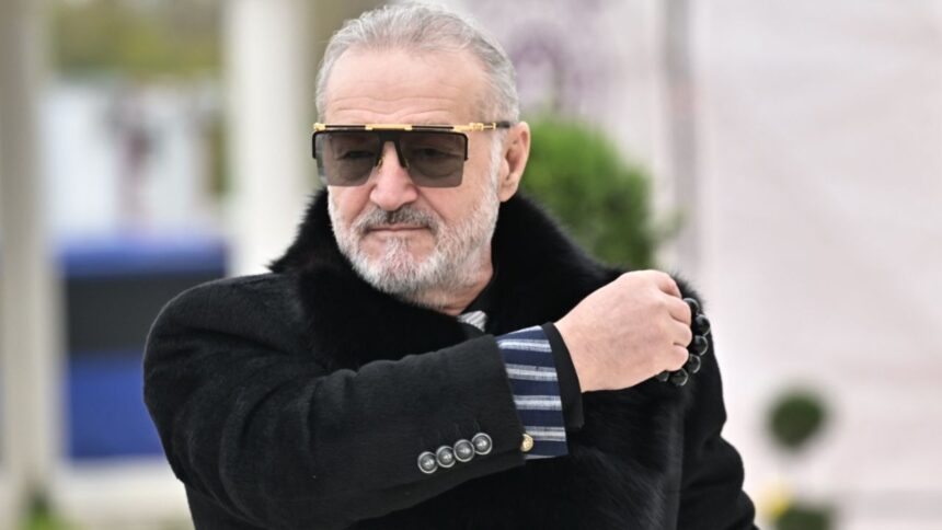 gigi becali da jos militaria din pod la fcsb la revedere ma risc si gata 6914e12b267ec