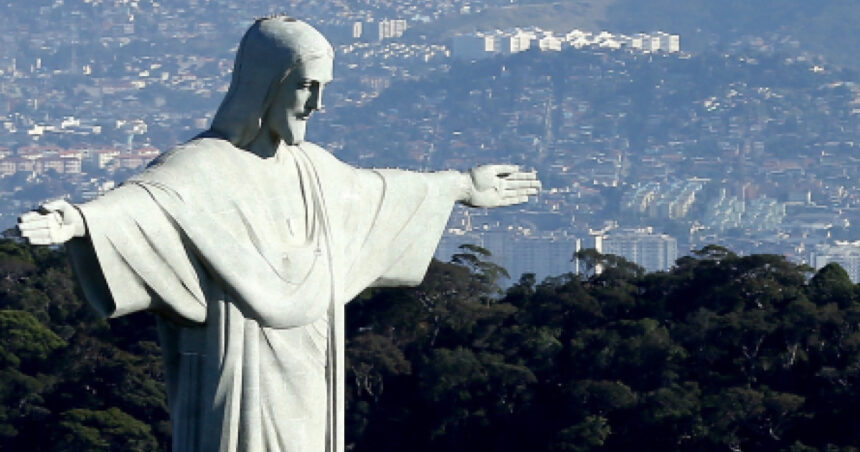 iisus nu a aparut pe un deal din franta anunta vaticanul o localnica sustine ca l a vazut pe mantuitorul de 49 de ori 6914add0964a8