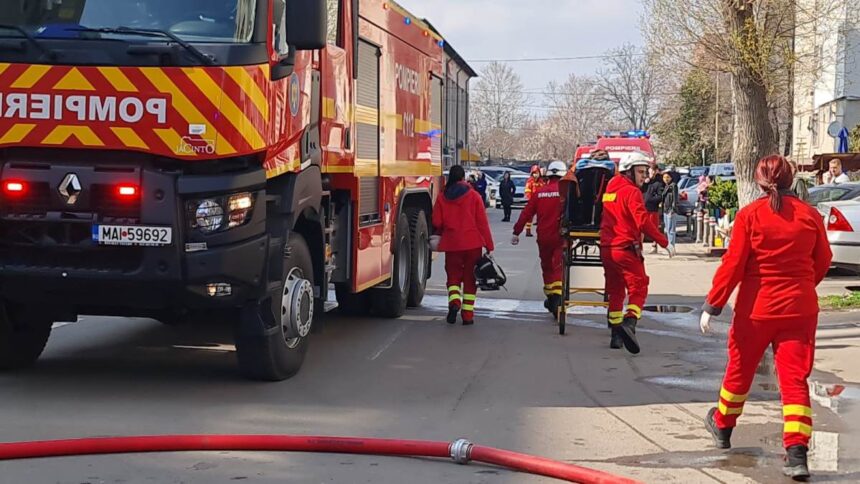 incendiu intr un apartament din harsova un barbat de 89 de ani a ajuns la spital cu arsuri 6905f3561edd5