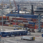 incendiu la o macara din portul constanta pompierii intervin pentru stingerea flacarilor 691cf2634988c