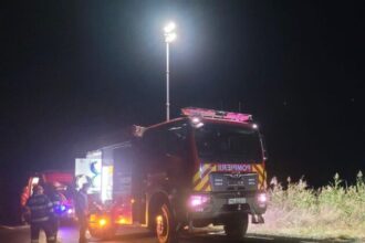 incendiu la stadionul din cernavoda intervin mai multe masini de stingere 6915f75edf78f