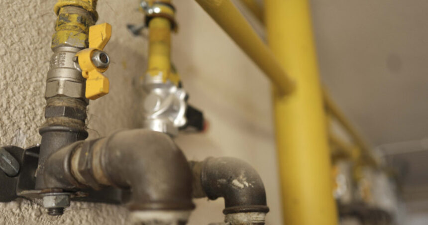 incident la instalatia unui bloc din sectorul 5 aproape 130 de consumatori au ramas fara gaze naturale conditii pentru realimentare 692419ff8318e