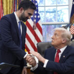 intalnire surprinzatoare in biroul oval donald trump l a primit pe primarul new york ului cu care a avut replici dure in campanie 69216c6fd725c