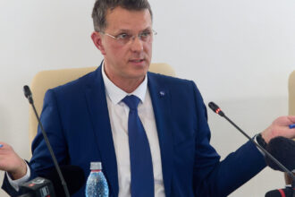 ionut mosteanu anunta ca ar putea prezenta in parlament inclusiv informatii clasificate despre retragerea unor trupe sua din romania 6909f7b019ad1