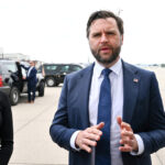 jd vance a marturisit ca ar vrea ca sotia sa usha care provine dintr o familie hindusa sa se converteasca la crestinism 69065e88a6f3d