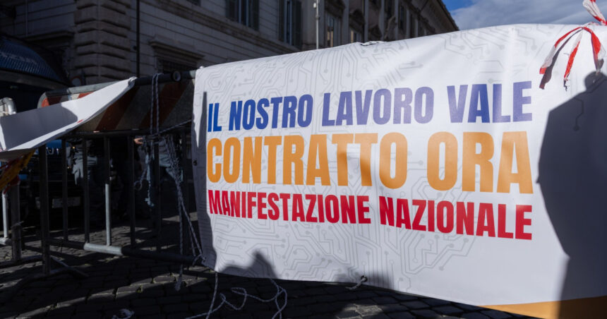 jurnalistii italieni intra in greva generala din cauza salariilor deplasarea papei in strainatate nu va fi reflectata in presa 692874651d06e