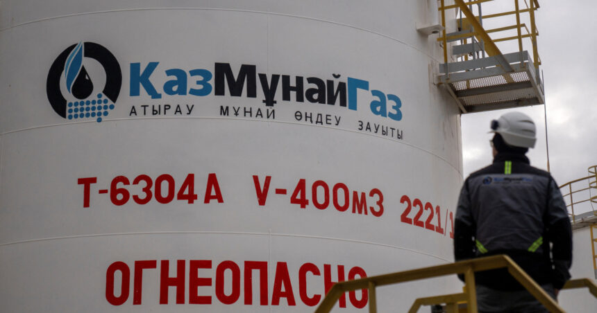 kazmunaygas proprietar al rompetrol continua sa lucreze cu lukoil in ciuda sanctiunilor impuse de sua 6909f7a04220a