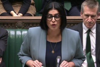 laburistii anunta reguli noi pentru imigranti in marea britanie rezidenta permanenta va fi obtinuta mai greu 691f6405a725d