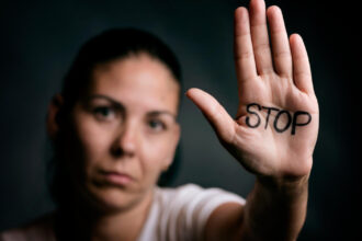 libertatea nu trebuie platita victimele violentei domestice scapa de taxele de divort si partaj dupa votul camerei deputatilor 690b3b20d8de0